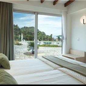 3 bedroom seaside villa with pool & jacuzzi, near Acharavi, sleeps 6